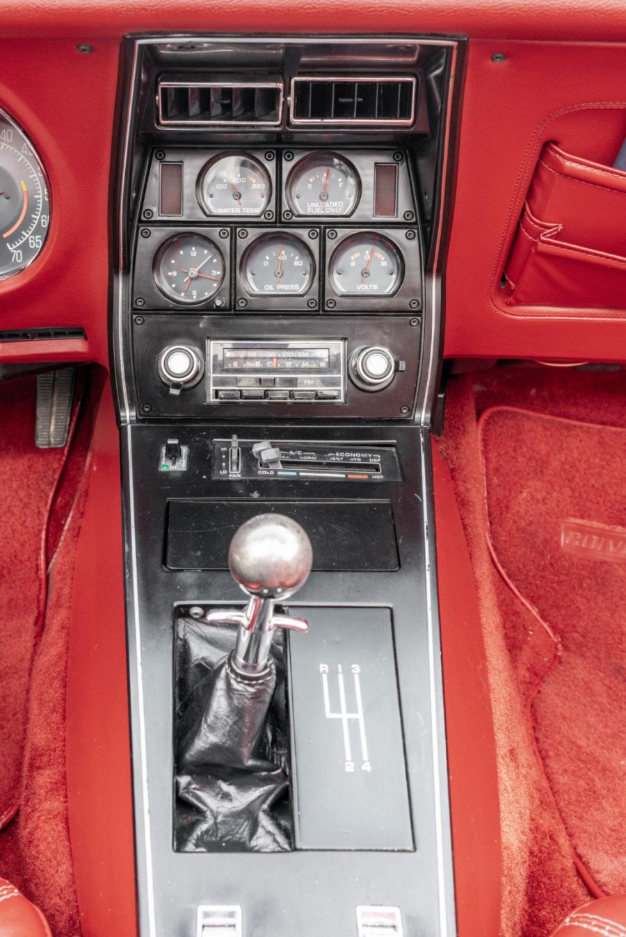 Детали интерьера Chevrolet Corvette (1YZ67) 1977 года  (фото 45 из 66)